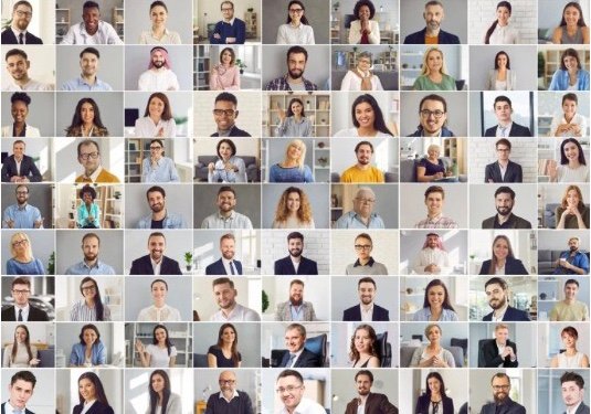 Mosaico de fotos de rostos de pessoas formato 3x4