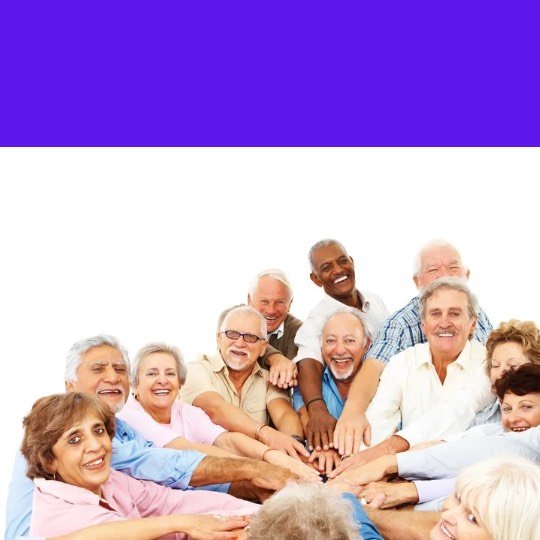 Grupo de idosos em solidariedade