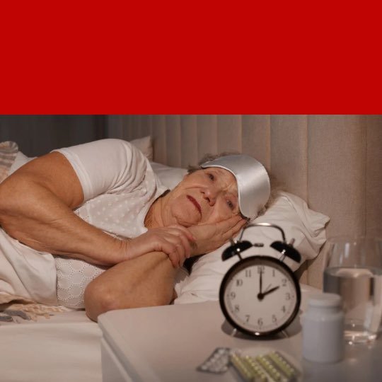 Idosa com insônia